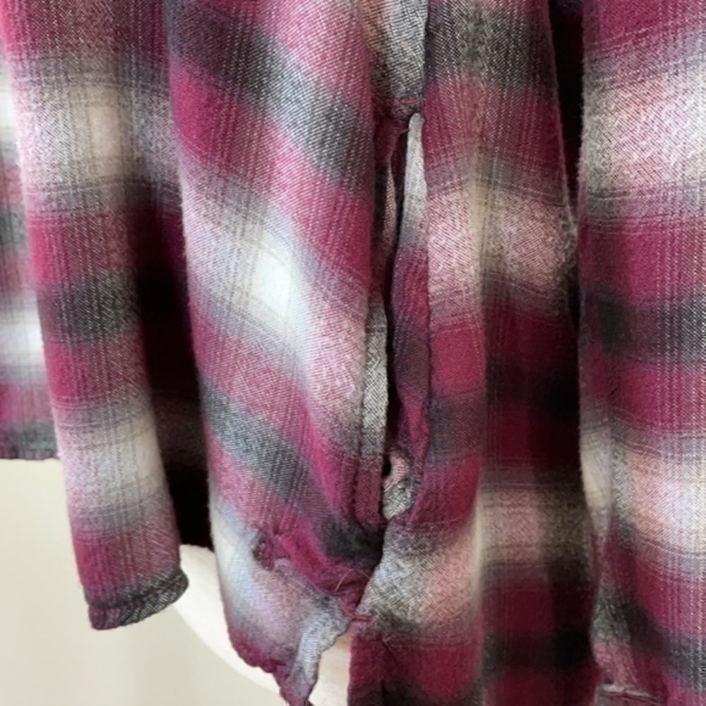 American Eagle Flannel Top - Picture 5 of 8